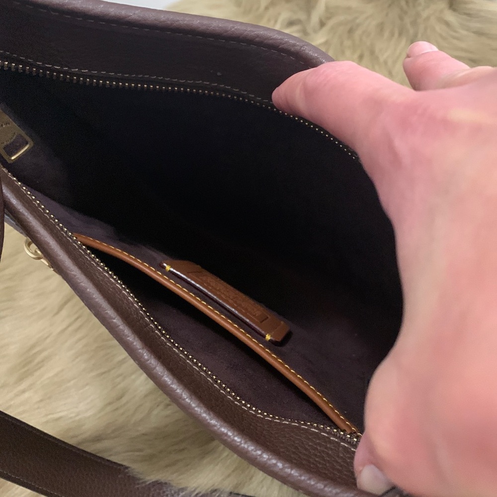 🔥SOLD🔥COACH pebbled leather saddle zip top Crosby - Picture 10 of 16